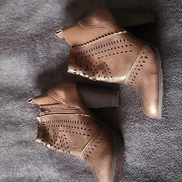 Sugar brand heeled boots. Size 7 - Picture 4 of 6